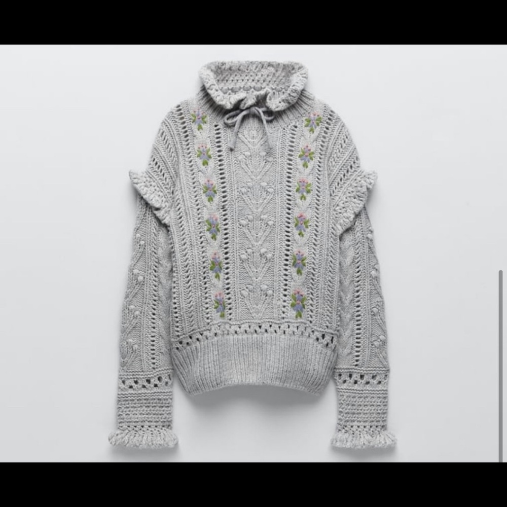 Zara embroidered gray sweater small Nwt - Picture 3 of 4